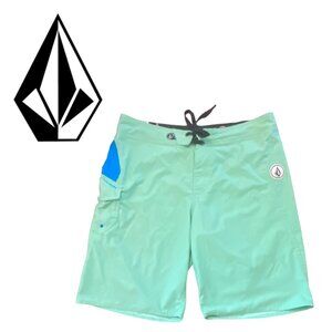 Volcom ModTech Boardshorts - Size 38